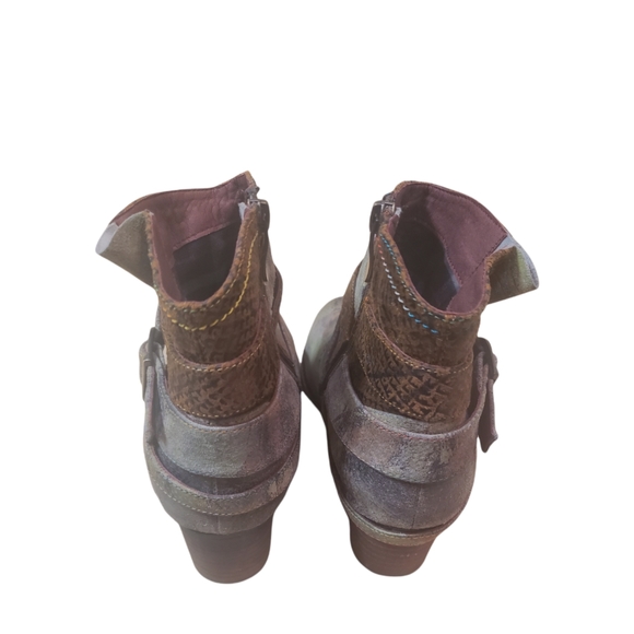 L'artiste Spring Step Shazzam Booties - Picture 5 of 7